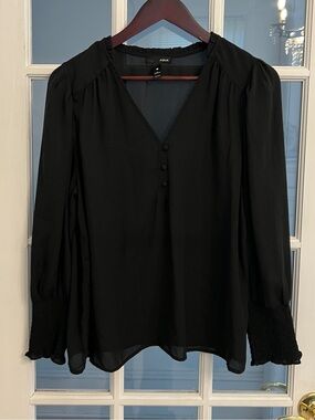 AQUA Women’s Black Chiffon V Neck Smocked Cuff Long Sleeve Blouse Top L